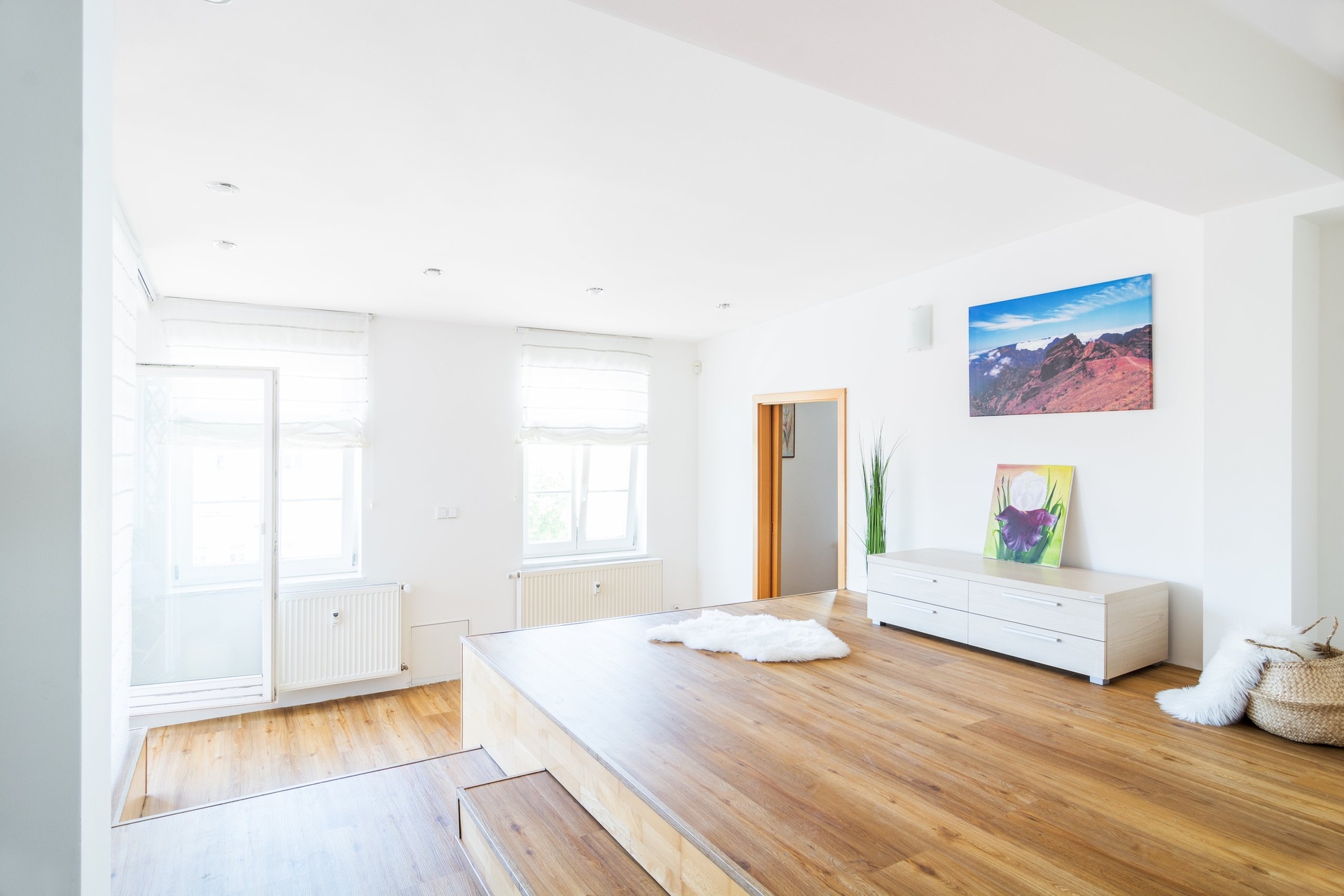 Pronájem bytu 4+1 s terasou, 110 m² - Praha - Vinohrady