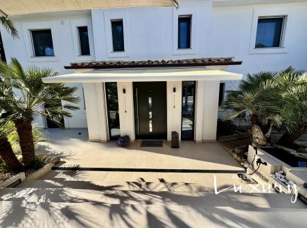 Prodej domu/vily, 348 m²