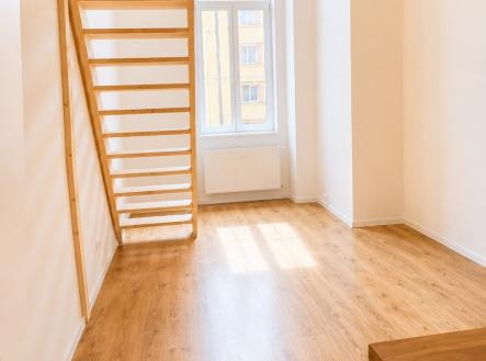 Pronájem bytu, 1+kk, 31 m²