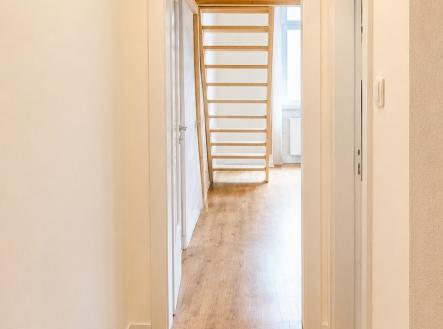 Pronájem bytu, 1+kk, 31 m²