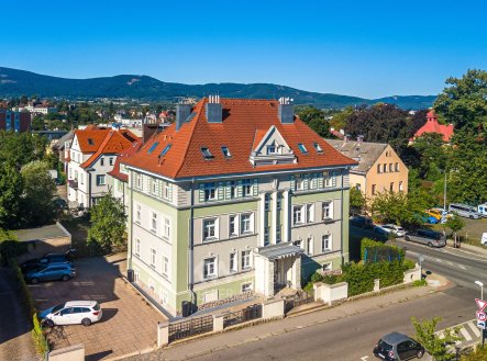 Prodej bytu 2+1 82m² s parkováním a zahradou, Liberec I-Staré Město