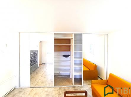 Pronájem bytu, 1+1, 32 m²