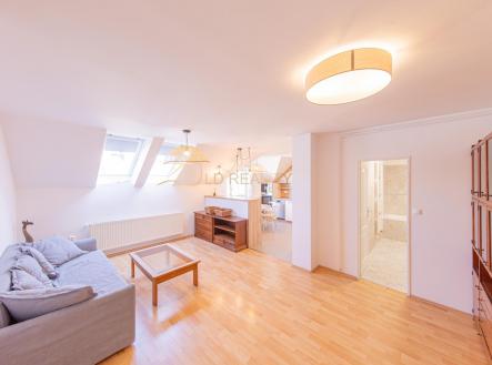 Pronájem bytu, 3+kk, 95 m²