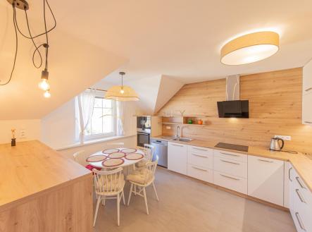 Pronájem bytu, 3+kk, 95 m²