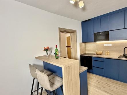 Pronájem bytu, 2+kk, 43 m²