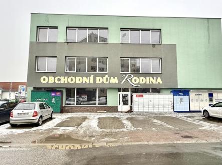 Pronájem obchodní prostor, 1 200 m²