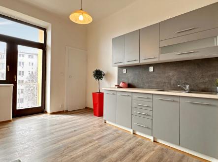 Pronájem bytu, 2+1, 83 m²