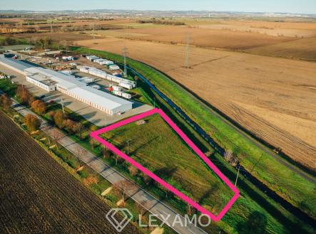 Prodej pozemku pro komerční výstavbu, 3 300 m²