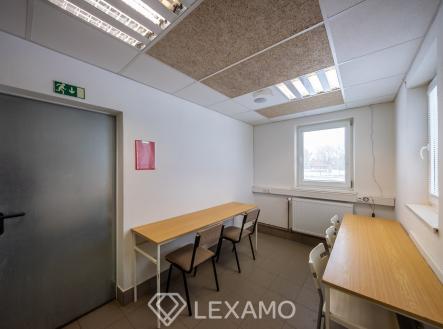 Pronájem - komerční objekt, výroba, 200 m²