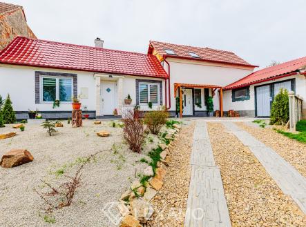 Prodej - dům/vila, 392 m²