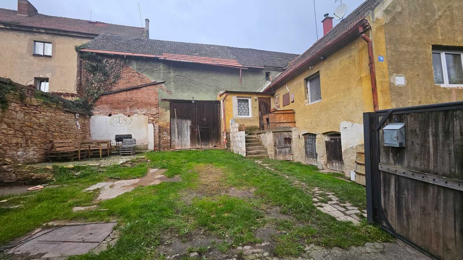 Prodej RD 2+1 v Domoušicích.