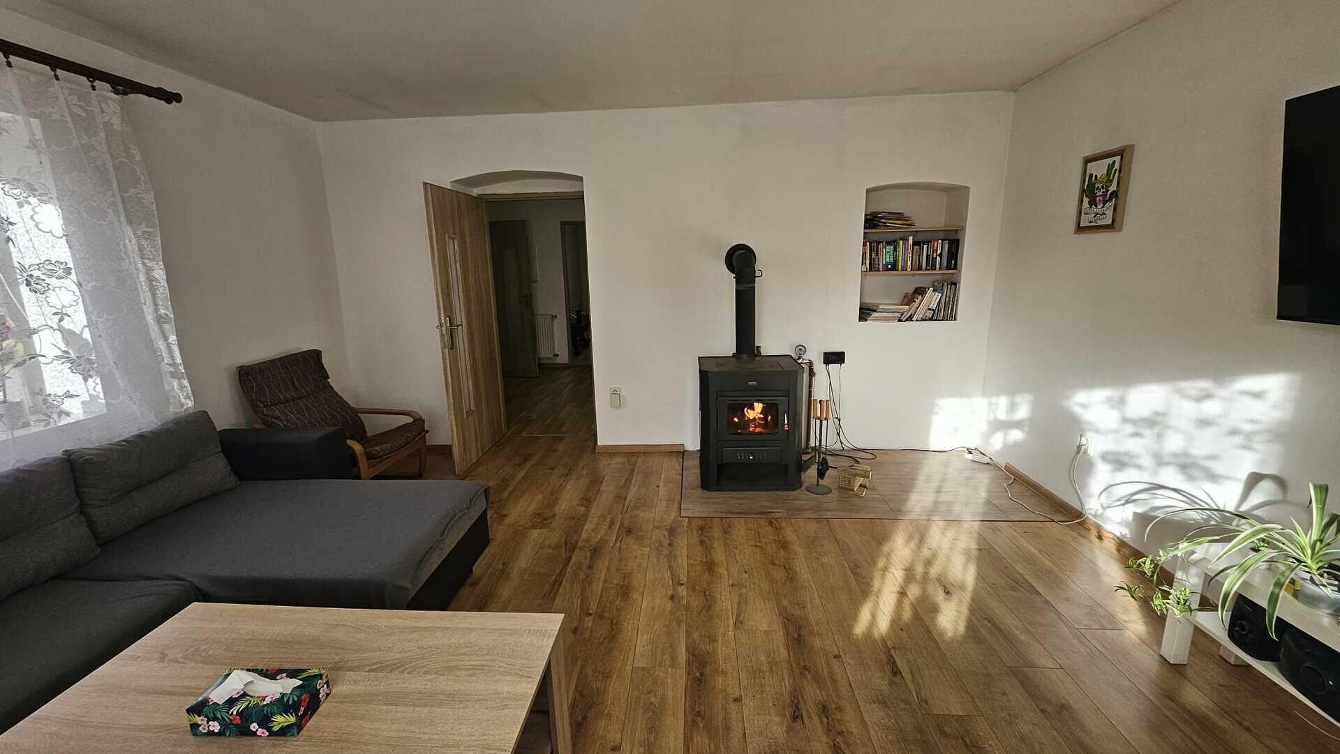 Prodej RD 2+1 v Domoušicích.