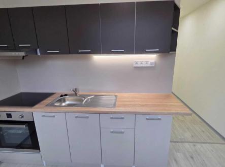 Pronájem bytu, 3+1, 75 m²