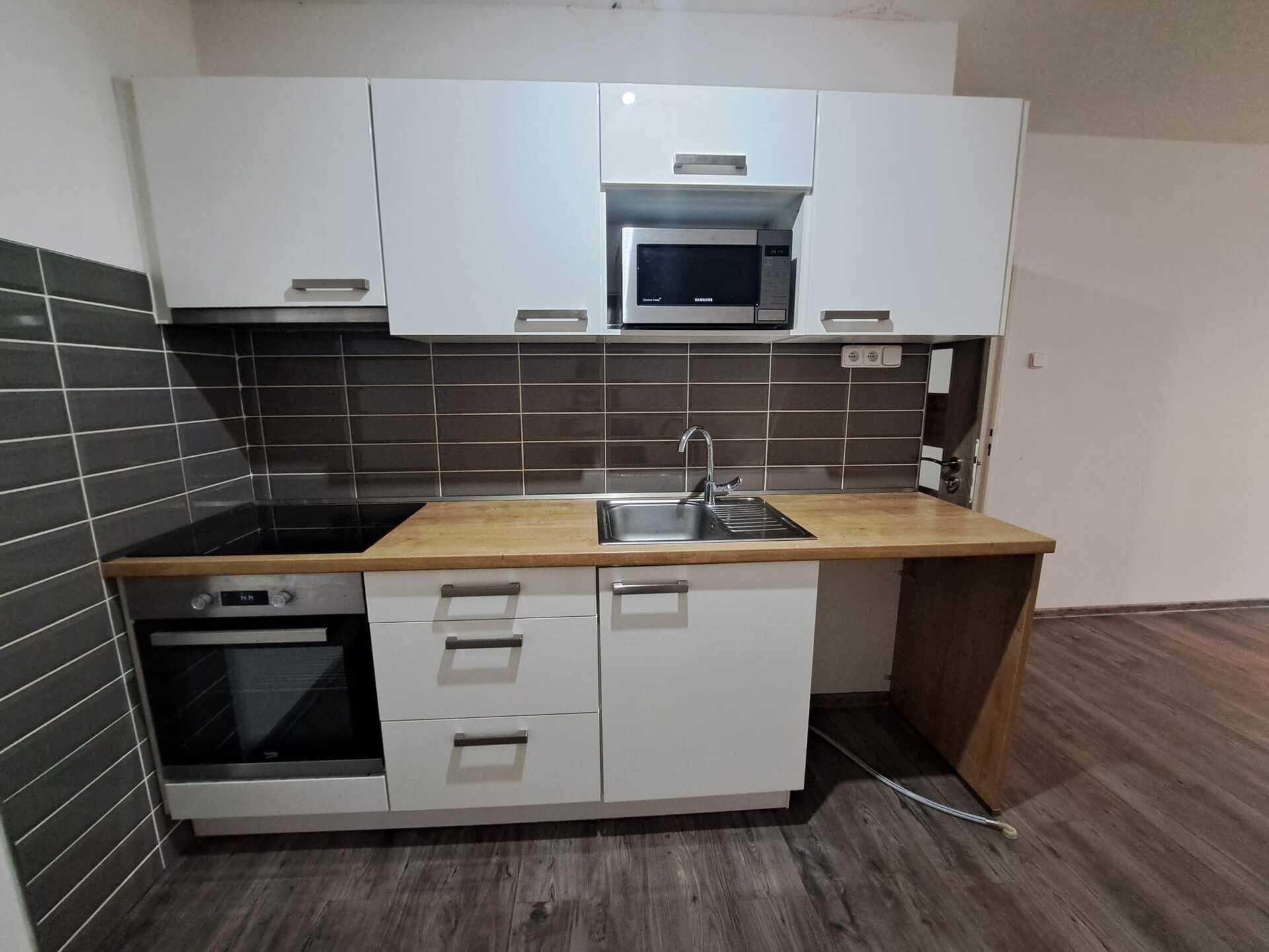 Pronájem bytu 2+kk v ulici Šeříková v Mostě