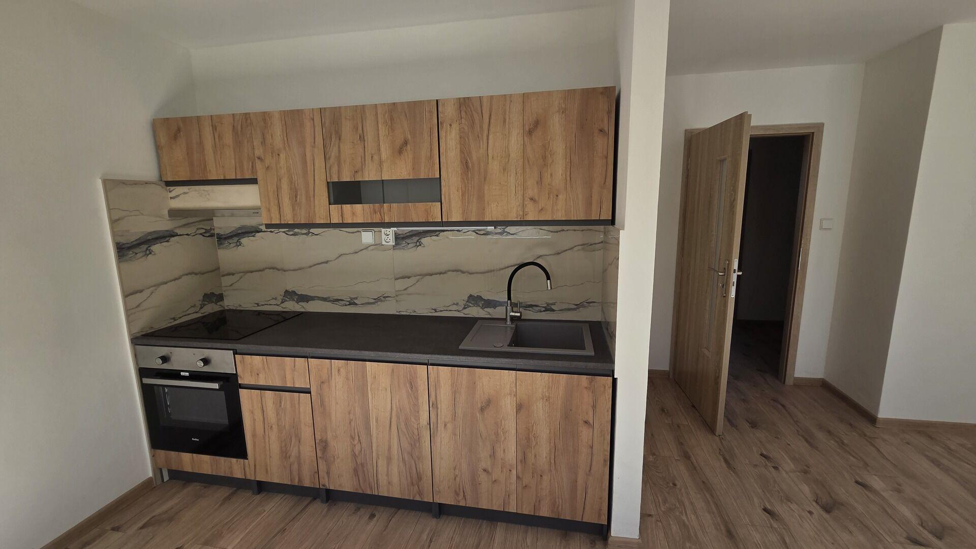 Pronájem nově zrekonstruovaného bytu 3+1 v ulici Moskevská v Mostě