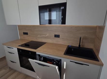 Pronájem bytu, 2+1, 53 m²