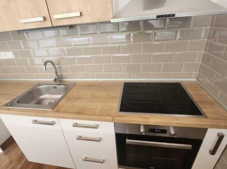 Pronájem bytu, 2+kk, 42 m²