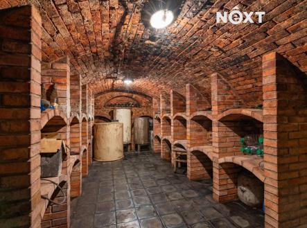 Prodej komerčního objektu, jiný, 215 m²