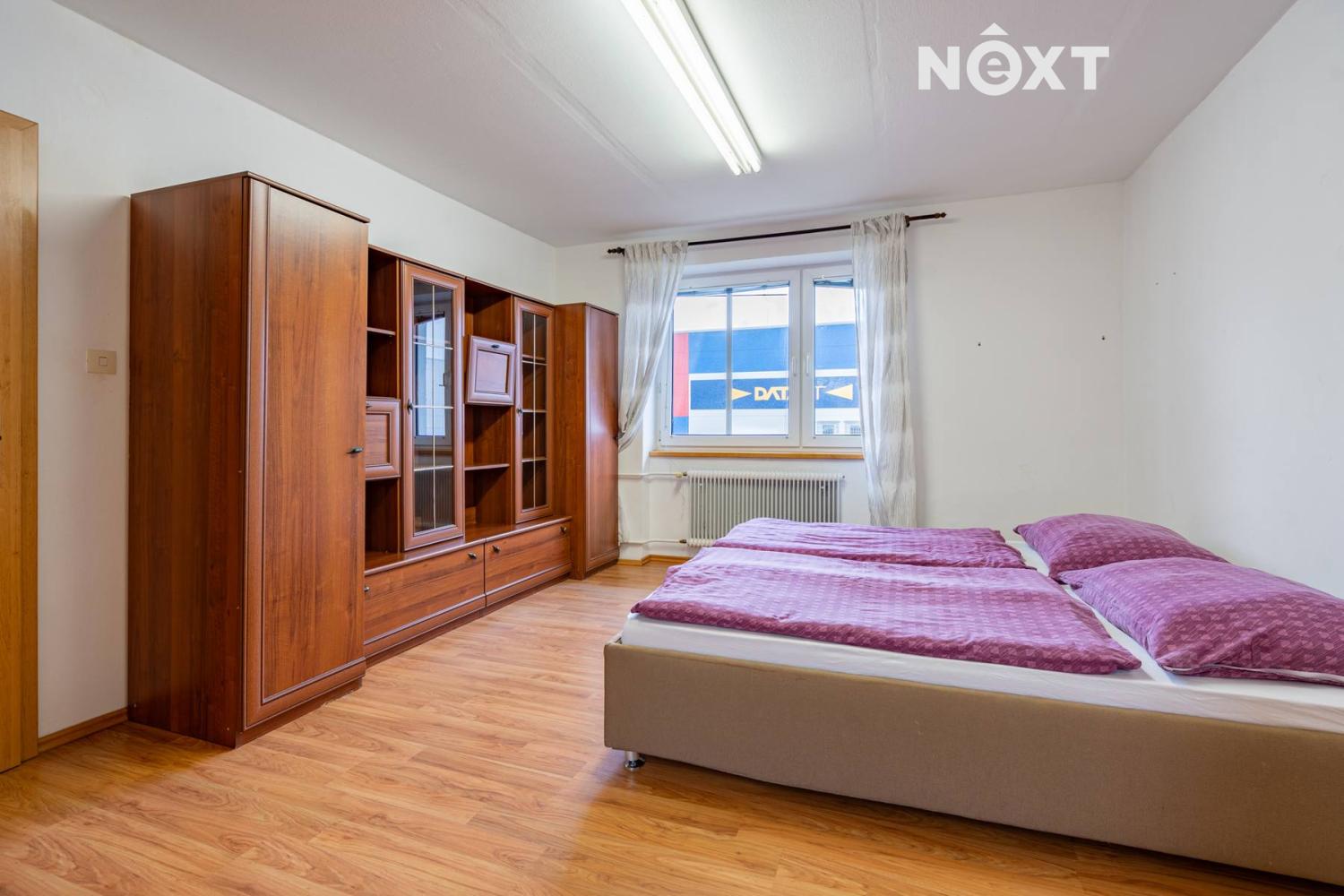 Pronájem komerční Obchodní prostory, 33㎡