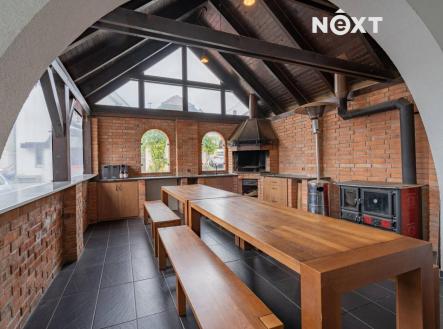 Prodej komerčního objektu, jiný, 215 m²