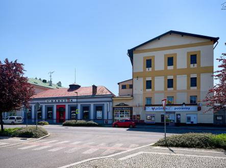 Prodej - komerční objekt, obchodní centrum, 2 438 m²