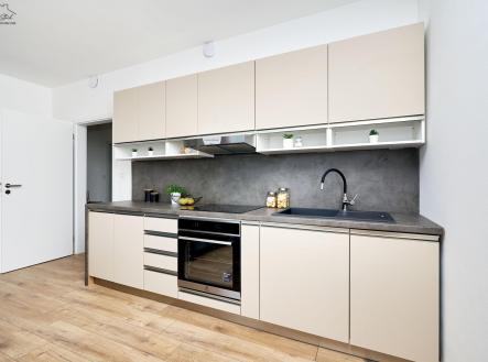 Pronájem bytu, 2+kk, 77 m²