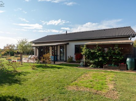 Prodej rodinného domu 4+kk, pozemek 1 071 m², Křenice u Říčan