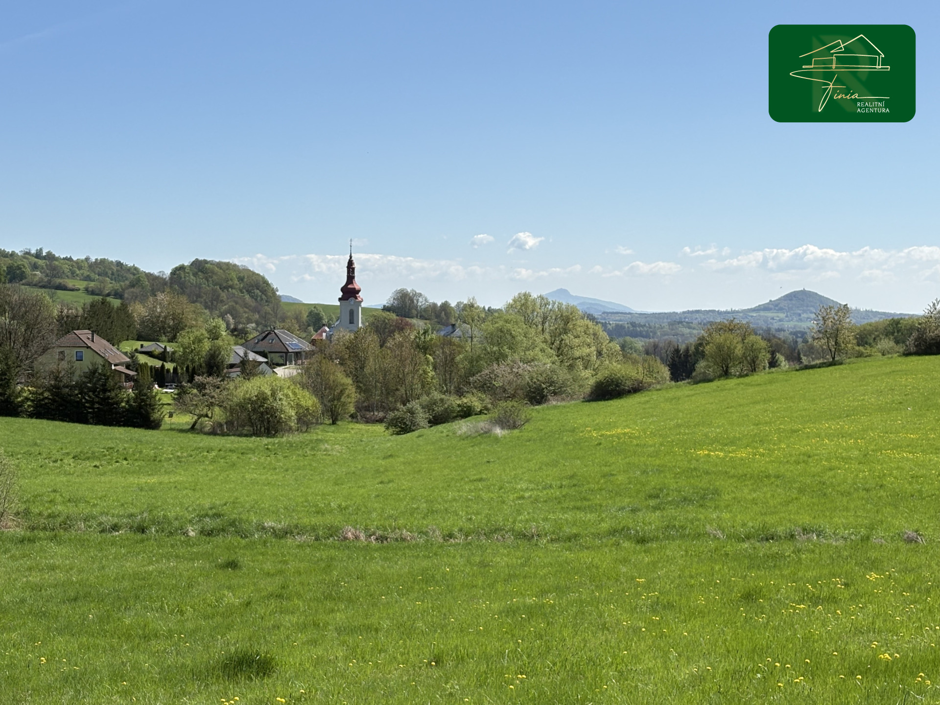 Prodej krásného stavebního pozemku ve Volfarticích (okr. Česká Lípa)