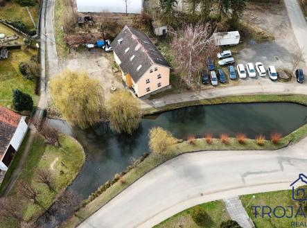 Prodej nájemního domu, 306 m²