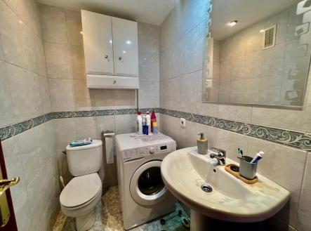 8-e64a9055bba3e77ac8aca3b893cdf826