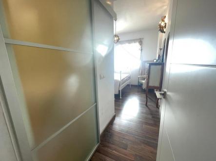 34-2e8657844e540eba0189d71f472ffca9