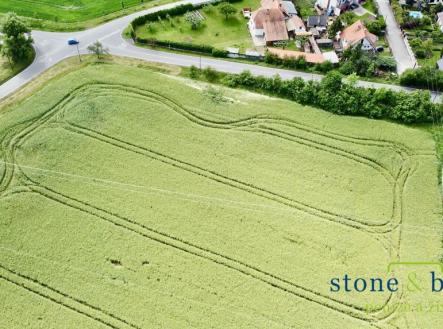 Prodej pozemku, zemědělská půda, 4 240 m² obrázek