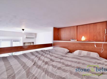 Pronájem bytu, 1+1, 53 m²