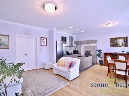 Pronájem bytu, 4+kk, 90 m²