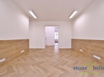 Pronájem kanceláře, 126 m²