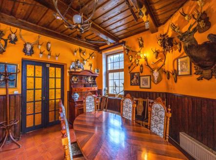 Prodej - restaurace, 592 m²