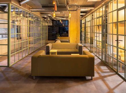 Prodej - obchodní prostor, 379 m²