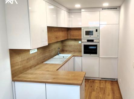 Pronájem bytu, 3+kk, 78 m²