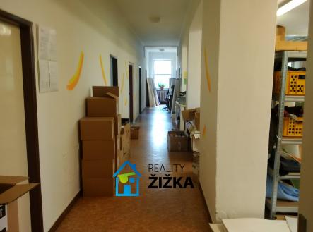 Pronájem komerčního objektu, výroba, 200 m²