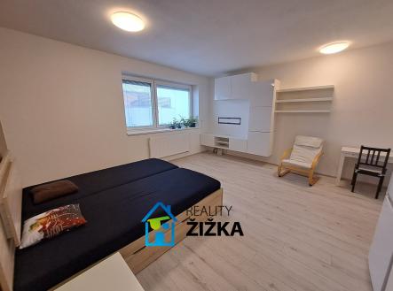 Pronájem bytu, 1+kk, 34 m²