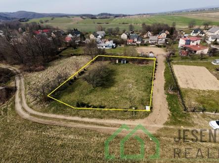 Prodej pozemku pro bydlení, 1 447 m² obrázek