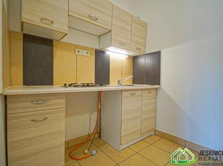 Pronájem bytu, 1+kk, 31 m²