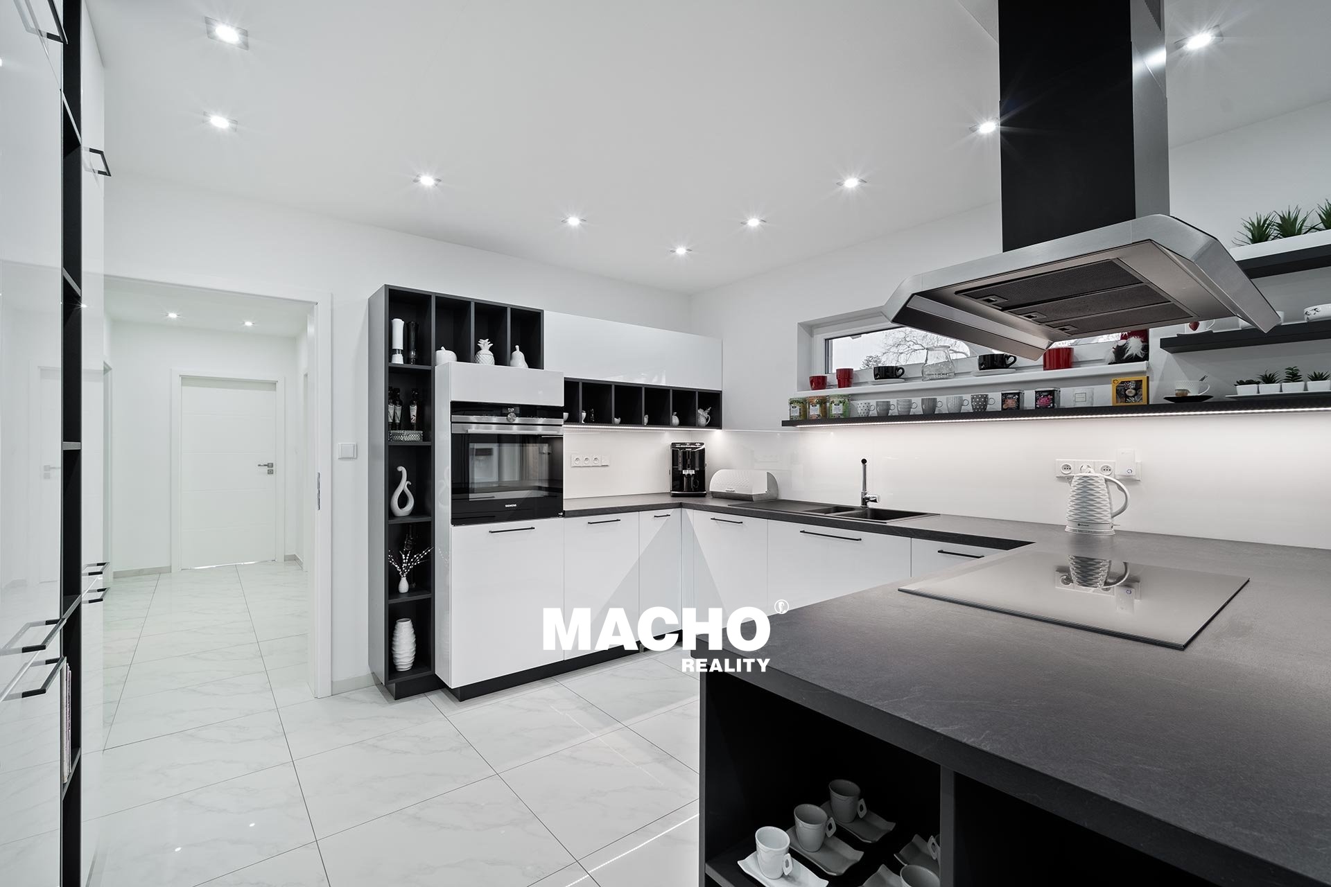 robert-macho-reality-prodej-domu-sobeslav-01