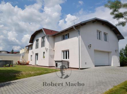 Prodej - dům/vila, 353 m²