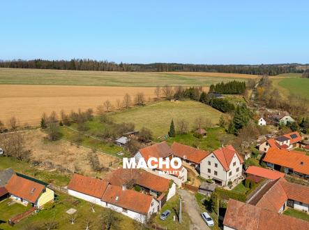 Prodej zemědělského objektu, 6 126 m² obrázek
