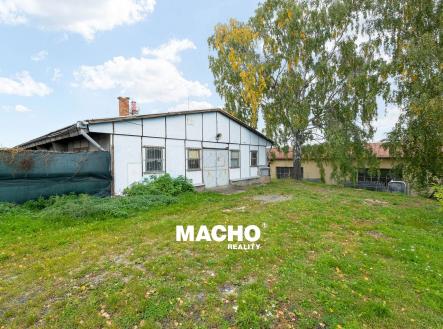 Pronájem komerčního objektu, sklad, 588 m²