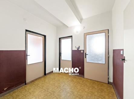 machoreality-prodej-bytu-nad-strouhou-praha-05