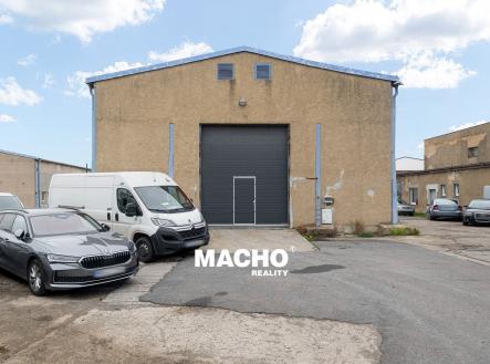 Pronájem komerčního objektu, sklad, 588 m²