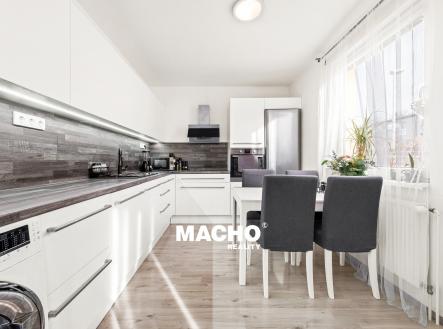 Prodej bytu, 3+kk, 70 m²