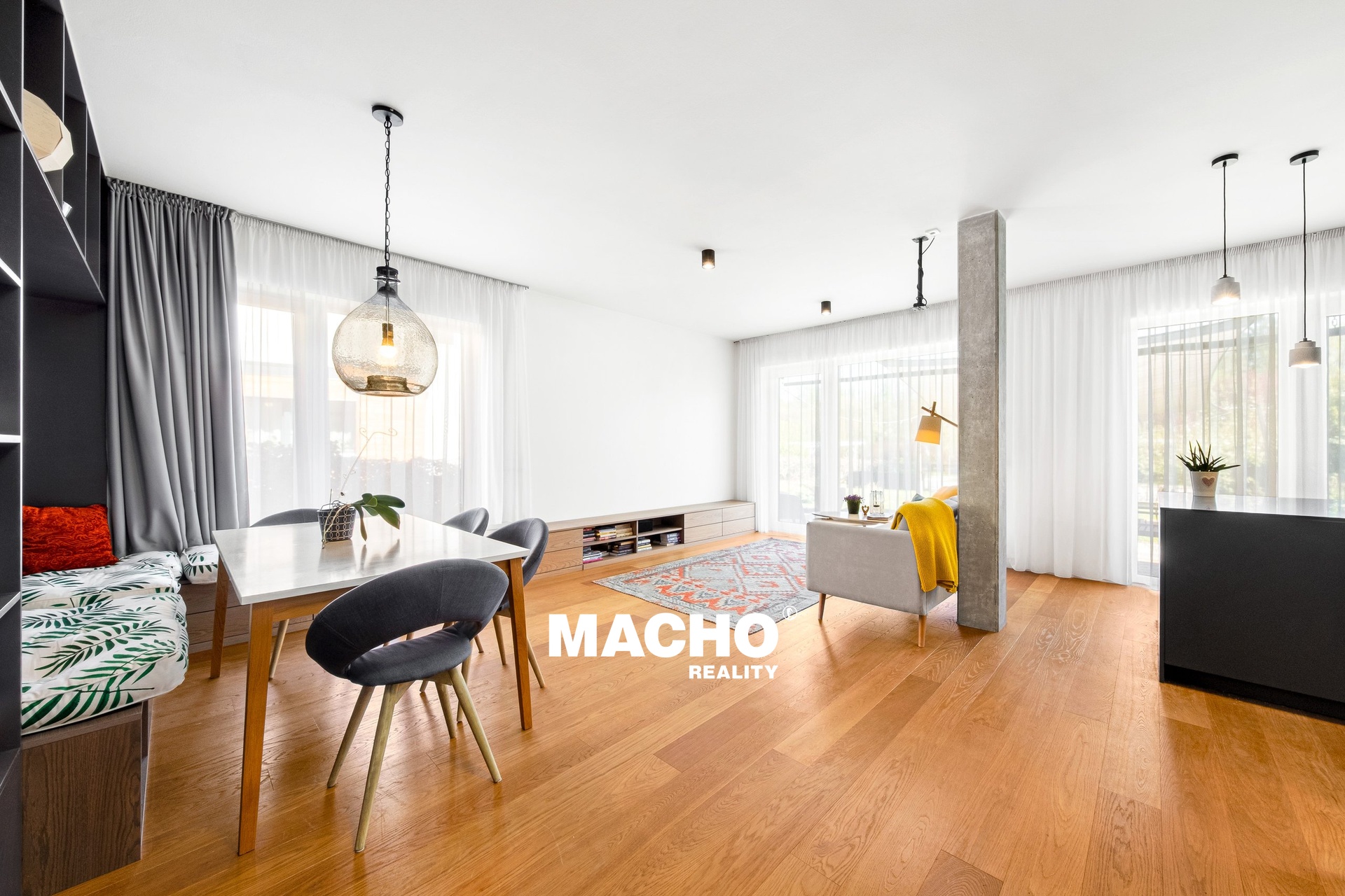 Výjimečný 2+kk, 66 m², se soukromou zahradou a terasou 222 m², garážovým stáním a designovým interié